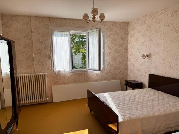 Espace de vie , tout de plain-pied   -   Ateliers & garages !