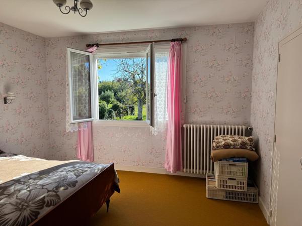 Espace de vie , tout de plain-pied   -   Ateliers & garages !