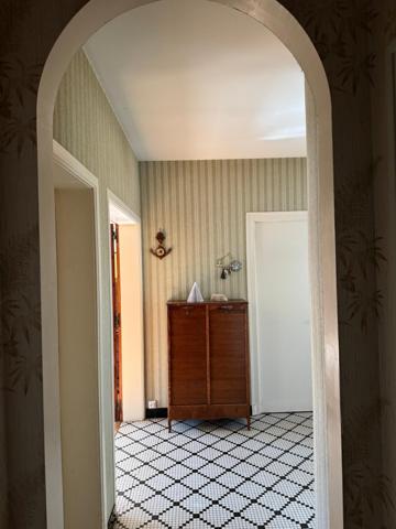 Espace de vie , tout de plain-pied   -   Ateliers & garages !