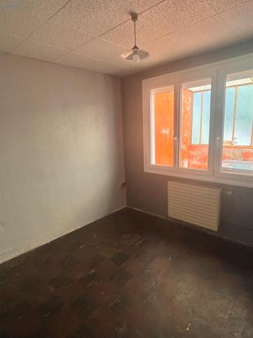 Maison à vendre à Changé dans la Sarthe (72560), ref : LMY/PE