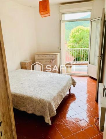 Immeuble de 3 appartements avec jardin de 140m² .