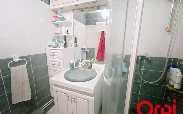 Appartement à vendre    3 pièces • 59,96 m2 Marseille 12