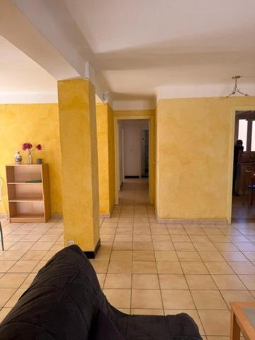 Appartement F3 meublé centre ville 21 appartements