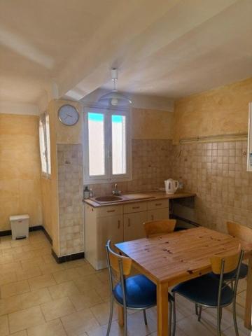Appartement F3 meublé centre ville 21 appartements