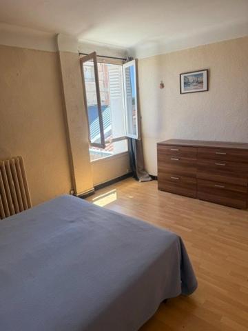 Appartement F3 meublé centre ville 21 appartements