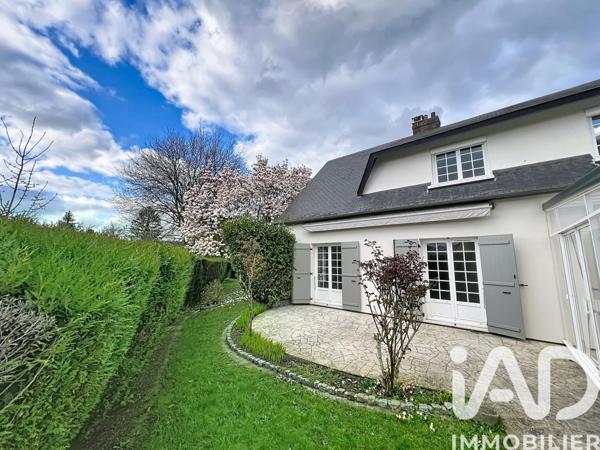 Maison à vendre 8 pièces 192 m² Le Mesnil-Esnard