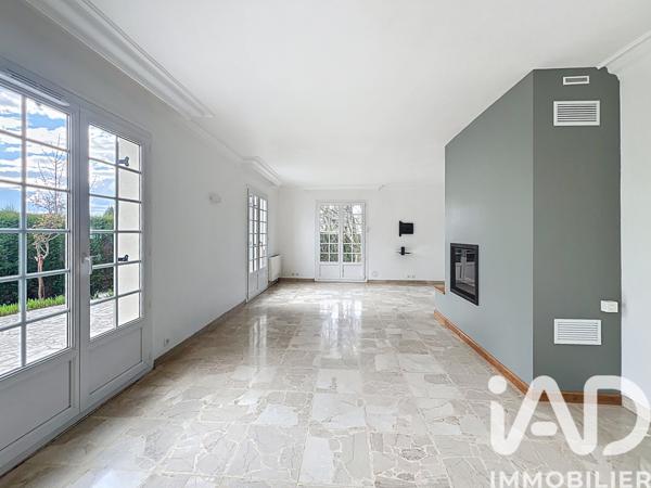 Maison à vendre 8 pièces 192 m² Le Mesnil-Esnard