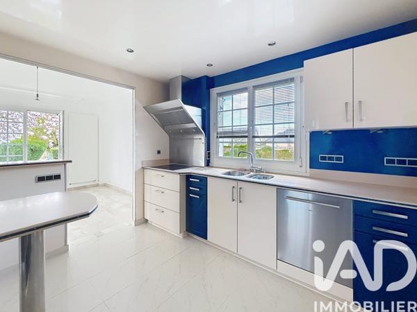 Maison à vendre 8 pièces 192 m² Le Mesnil-Esnard