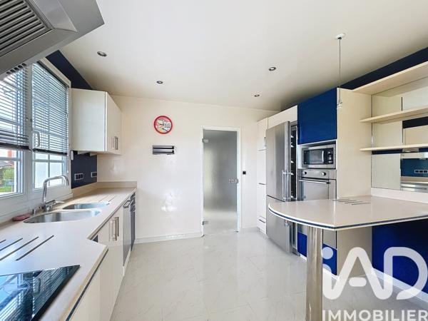 Maison à vendre 8 pièces 192 m² Le Mesnil-Esnard