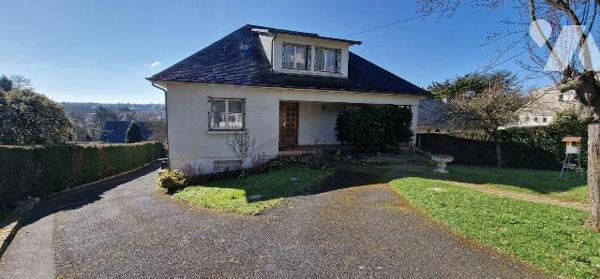 Maison à Vendre à Thouars (79100) en Deux-Sèvres (79)

Cette maison de 148 m² située à Thouar...