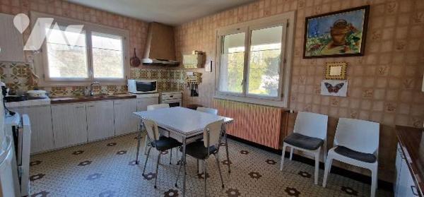 Maison à Vendre à Thouars (79100) en Deux-Sèvres (79)

Cette maison de 148 m² située à Thouar...