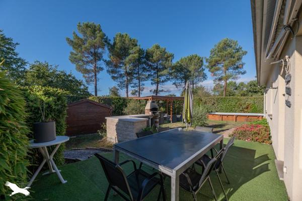 Maison 303 700 € Hourtin 5 p 101 m² DPE C