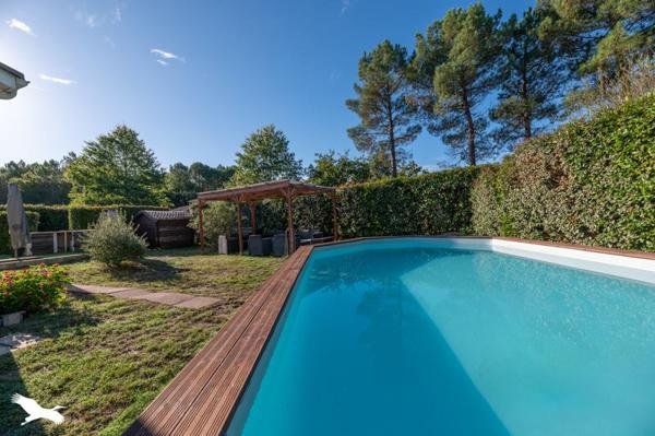 Maison 303 700 € Hourtin 5 p 101 m² DPE C