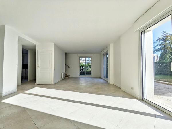 Maison La-Celle-Saint-Cloud 285 m2 , La celle st cloud Maison La-Celle-Saint-Cloud 285 m2 , La celle st cloud