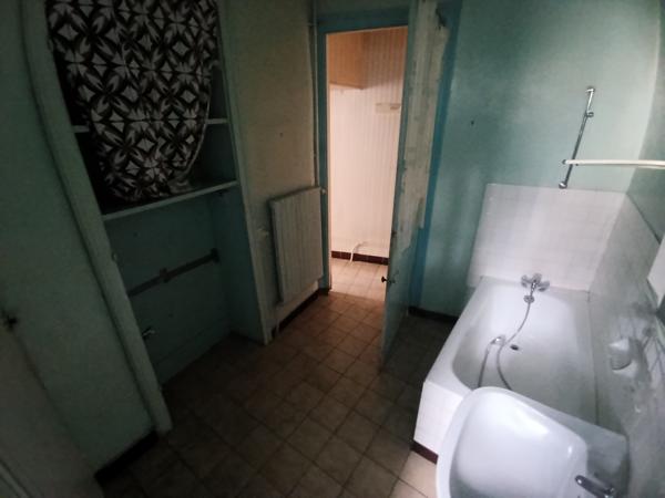 Maison de village divisible en deux lots