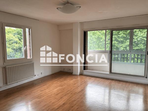 Location Appartement 2 pièces 54.8 m² - RUES J. CURIE & J. ROSTAND Tarbes 65000