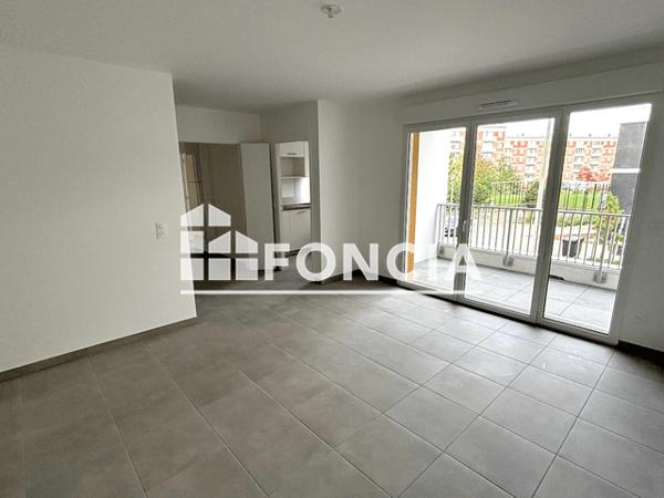 Location Appartement 3 pièces 66.1 m² - 69/77 RUE DES CHARGEURS REUNIS Le Havre 76600