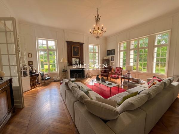 Sologne - Proche d'Aubigny-sur-Nère - Château à vendre
