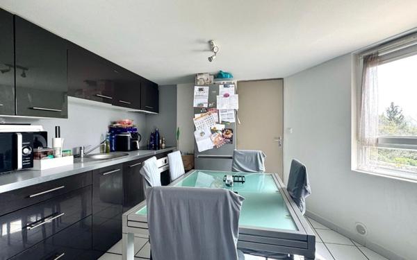 Appartement à vendre    2 pièces • 33 m2 Pélissanne