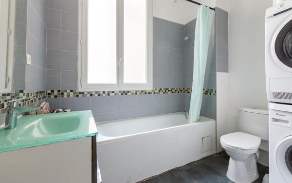 Appartement à vendre    5 pièces • 156,92 m2 Paris 17