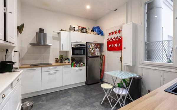 Appartement à vendre    5 pièces • 156,92 m2 Paris 17