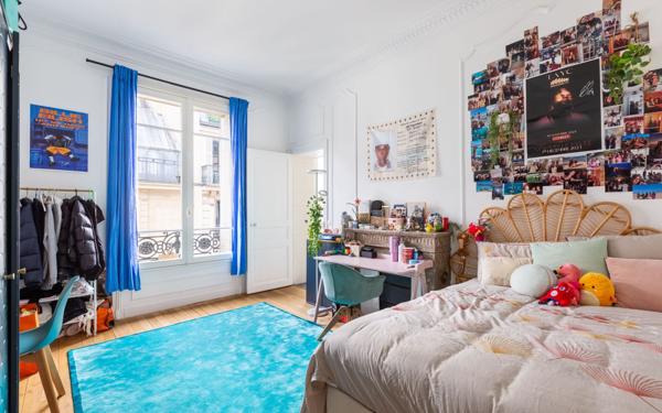 Appartement à vendre    5 pièces • 156,92 m2 Paris 17