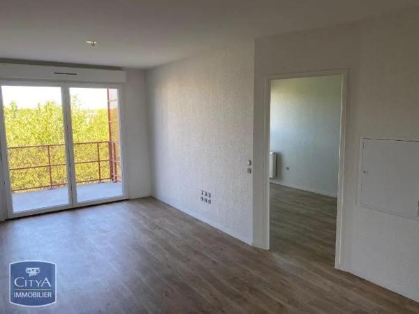 Appartement à louer 2 pièces 38.36m² Pau (64000)