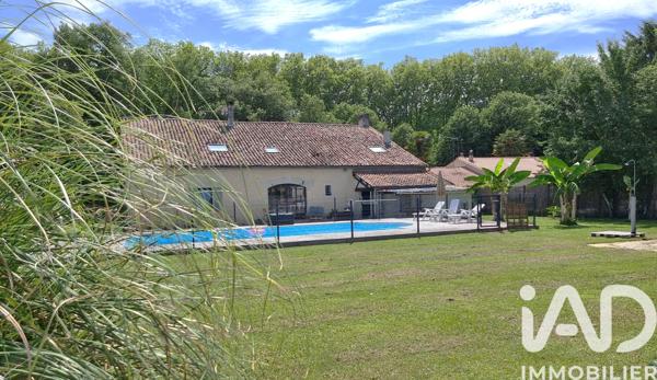 Maison à vendre 8 pièces 270 m² Jarnac