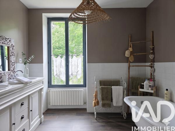 Maison à vendre 8 pièces 270 m² Jarnac
