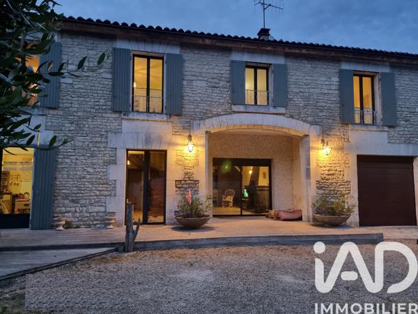 Maison à vendre 8 pièces 270 m² Jarnac