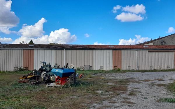 Stationnement à vendre    Saint-Hilaire