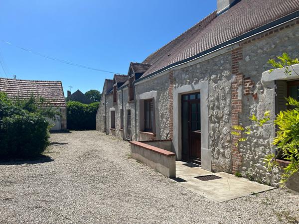 Maison Saint-ay 8 pièce(s) 209 m2