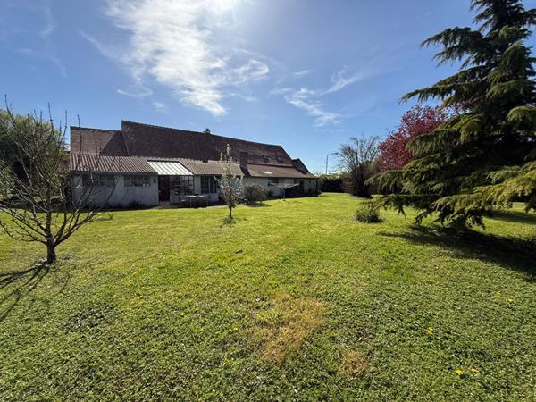 Maison Saint-ay 8 pièce(s) 209 m2