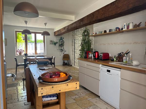 Maison Saint-ay 8 pièce(s) 209 m2