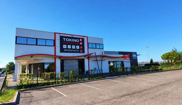Local commercial à fort potentiel – env. 458 m² avec parking privatif