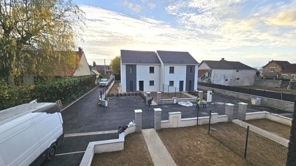 Maison récente 4 pièces - THOIRY PROCHE