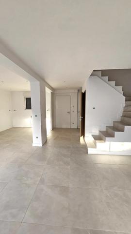 Maison récente 4 pièces - THOIRY PROCHE