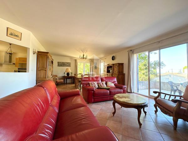 A VENDRE 84120 PERTUIS MAISON PLAIN PIED TYPE 5 PIECES D'ENVIRON 118M² AVEC GARAGE ET JARDIN