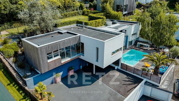 Villa d’Architecte de Luxe Saint-Brieuc avec Piscine, Vue Dominante et Terrasses Suspendues