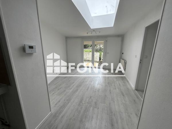 Location Local commercial 2 pièces 55 m² - 236 RUE DU FAUBOURG DES POSTES Lille 59000