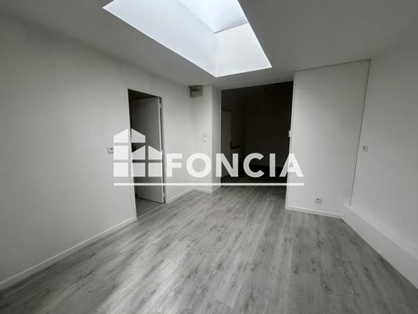 Location Local commercial 2 pièces 55 m² - 236 RUE DU FAUBOURG DES POSTES Lille 59000