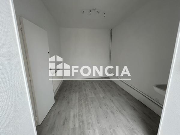 Location Local commercial 2 pièces 55 m² - 236 RUE DU FAUBOURG DES POSTES Lille 59000
