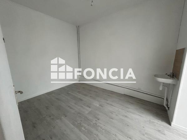Location Local commercial 2 pièces 55 m² - 236 RUE DU FAUBOURG DES POSTES Lille 59000