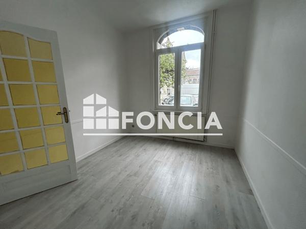 Location Local commercial 2 pièces 55 m² - 236 RUE DU FAUBOURG DES POSTES Lille 59000