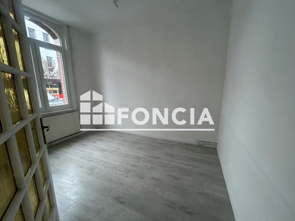 Location Local commercial 2 pièces 55 m² - 236 RUE DU FAUBOURG DES POSTES Lille 59000