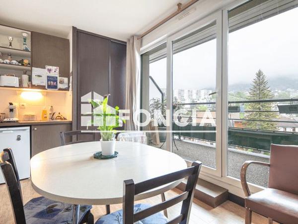 À vendre Studio 37.79 m² - Voiron 38500