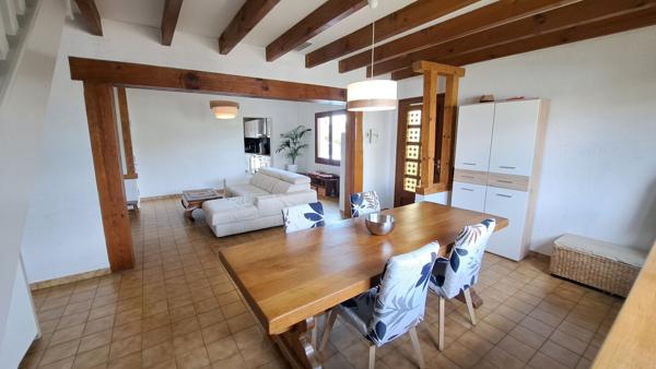 A louer Maison Saint Pierre Du Mont Quartier du Pouy clim insert 5 chambres garage piscine