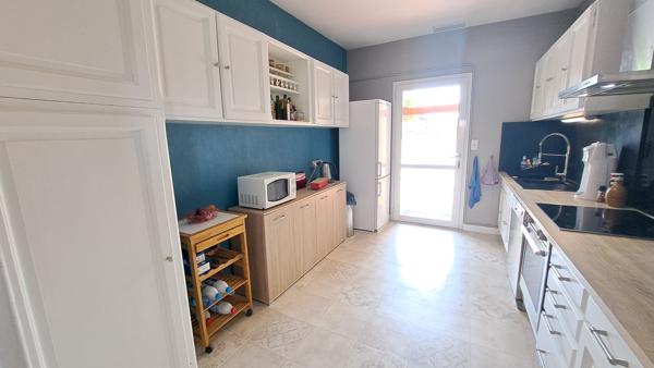 A louer Maison Saint Pierre Du Mont Quartier du Pouy clim insert 5 chambres garage piscine
