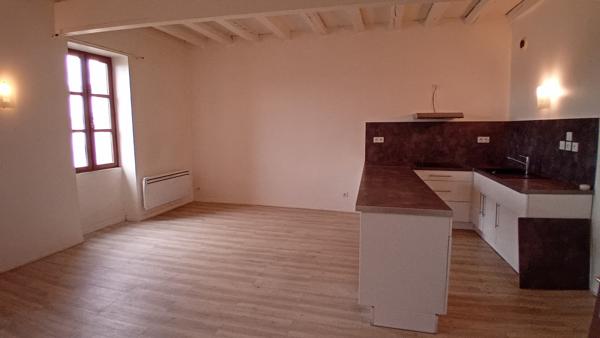 A louer Appartement T1 bis vide Mont-de-Marsan centre ville 2e et dernier étage