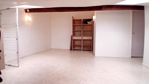 A louer Appartement T1 bis vide Mont-de-Marsan centre ville 2e et dernier étage